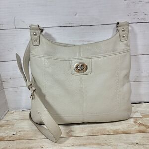 Coach Penelope Pebbled Leather Hippie F19265 Crossbody Shoulder bag Light Grey